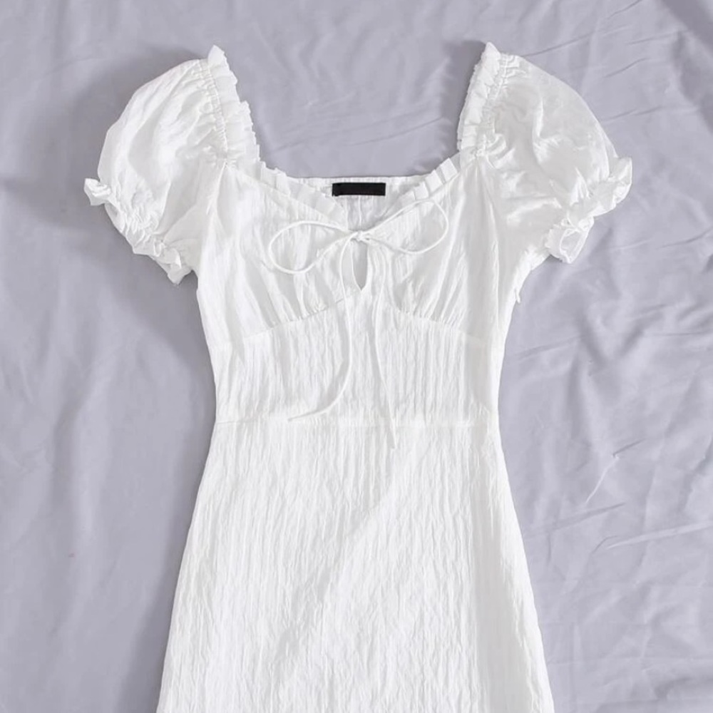 Cute white dress with bow